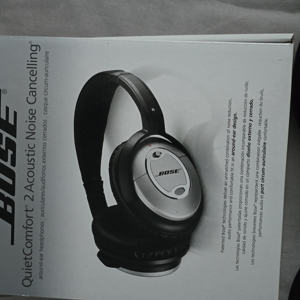 📚Bose QuietComfort 2 Acoustic Noise Cancelling Headphones - Picture 2 of 16